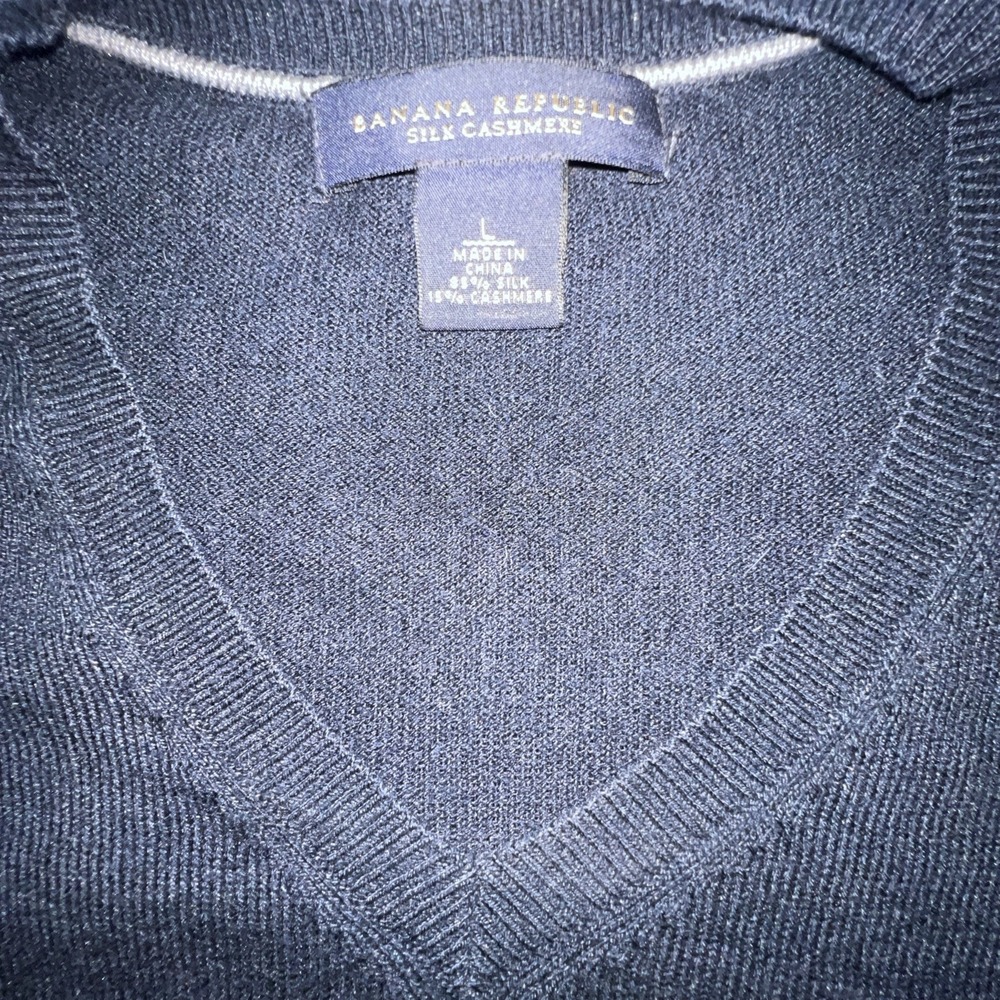 Banana Republic Mens Silk Cashmere V-Neck Sweater Navy Blue Large RN 54023 - Picture 3 of 10